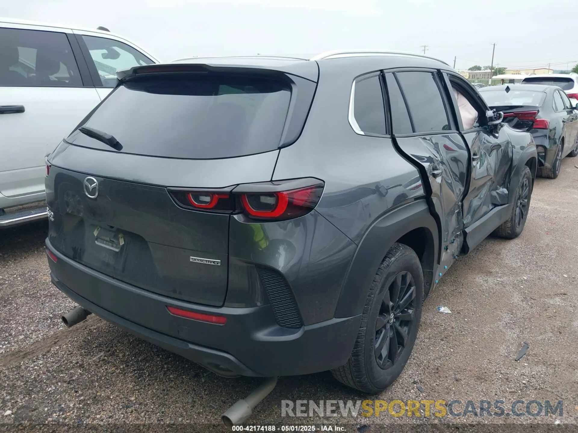 4 Photograph of a damaged car 7MMVABBMXRN183342 MAZDA CX-50 2024