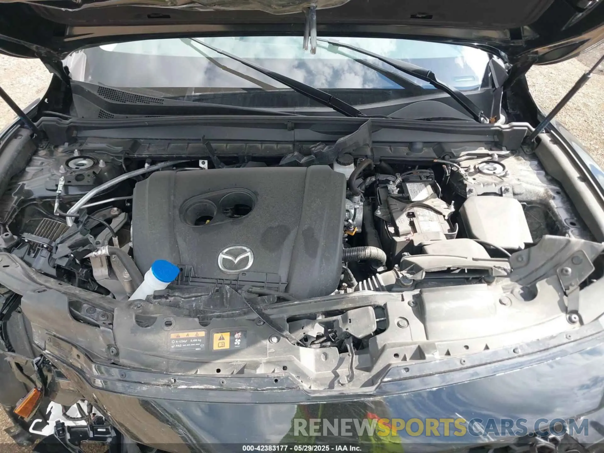 10 Photograph of a damaged car 7MMVABDM0RN185128 MAZDA CX-50 2024
