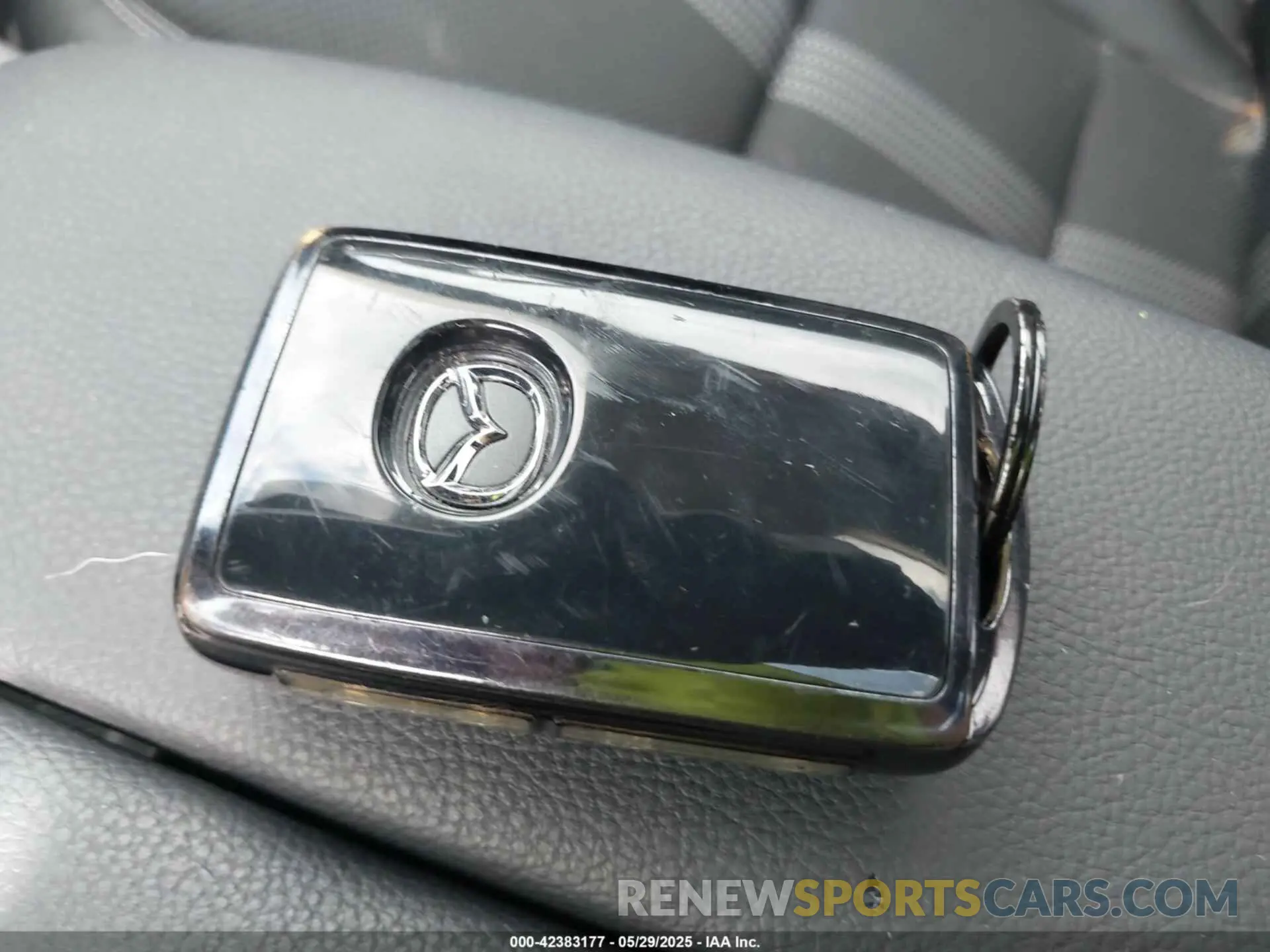 11 Photograph of a damaged car 7MMVABDM0RN185128 MAZDA CX-50 2024