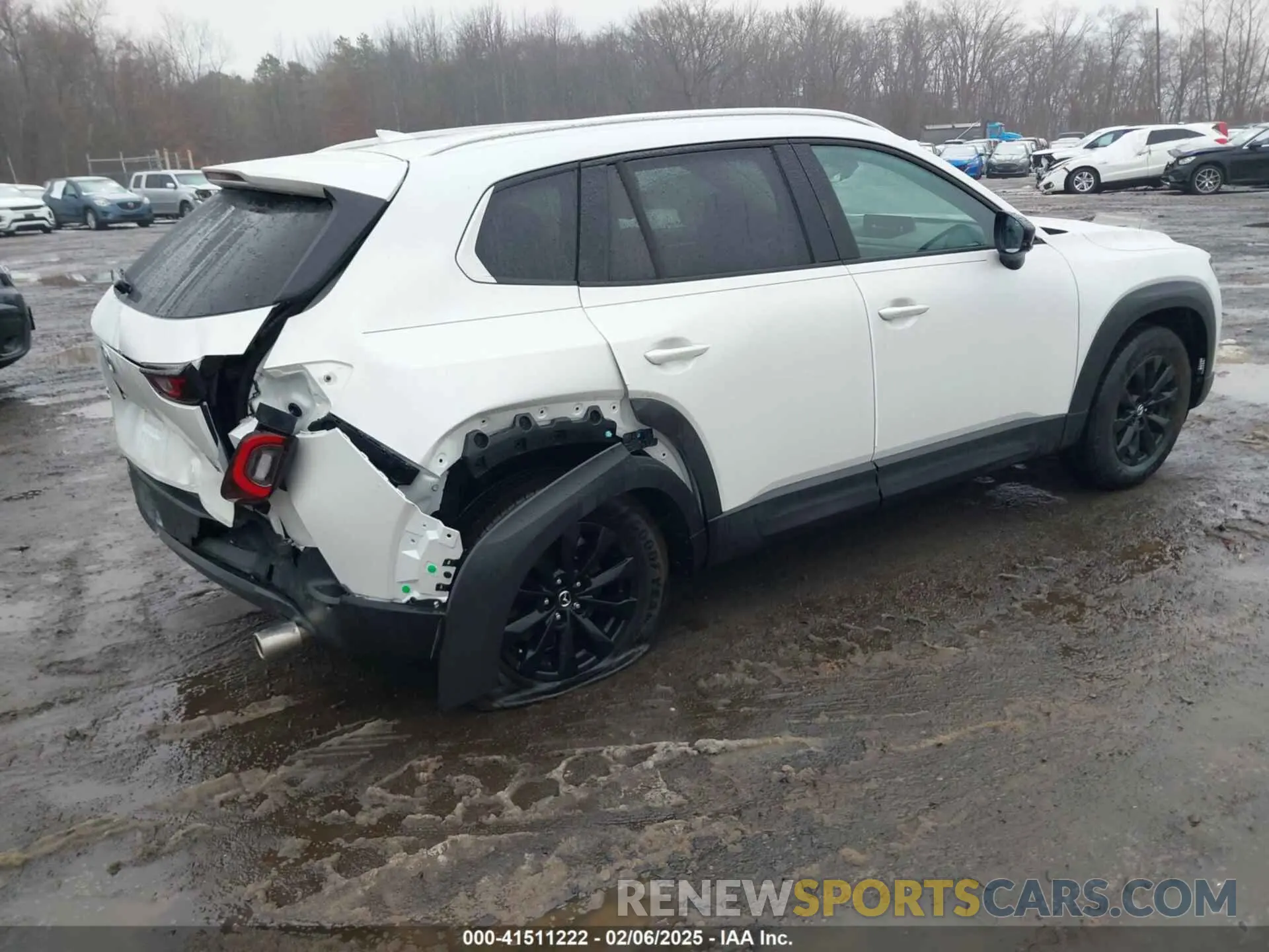 4 Photograph of a damaged car 7MMVABDM8RN162809 MAZDA CX-50 2024