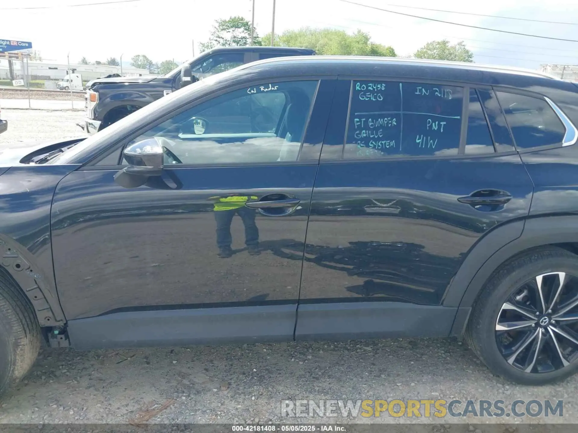 15 Photograph of a damaged car 7MMVABEM3RN168676 MAZDA CX-50 2024
