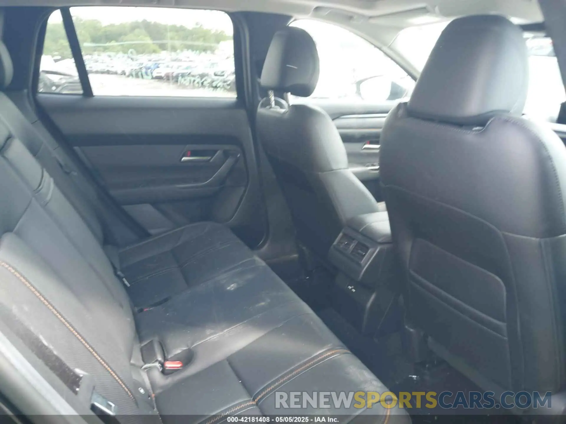 8 Photograph of a damaged car 7MMVABEM3RN168676 MAZDA CX-50 2024