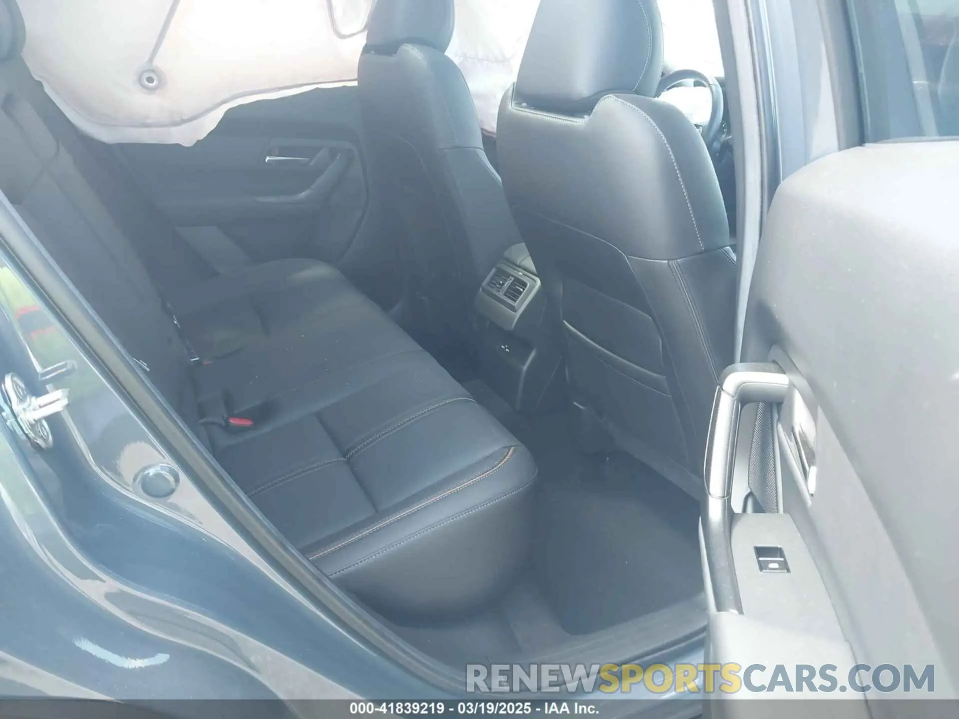 8 Photograph of a damaged car 7MMVABEM4RN171943 MAZDA CX-50 2024