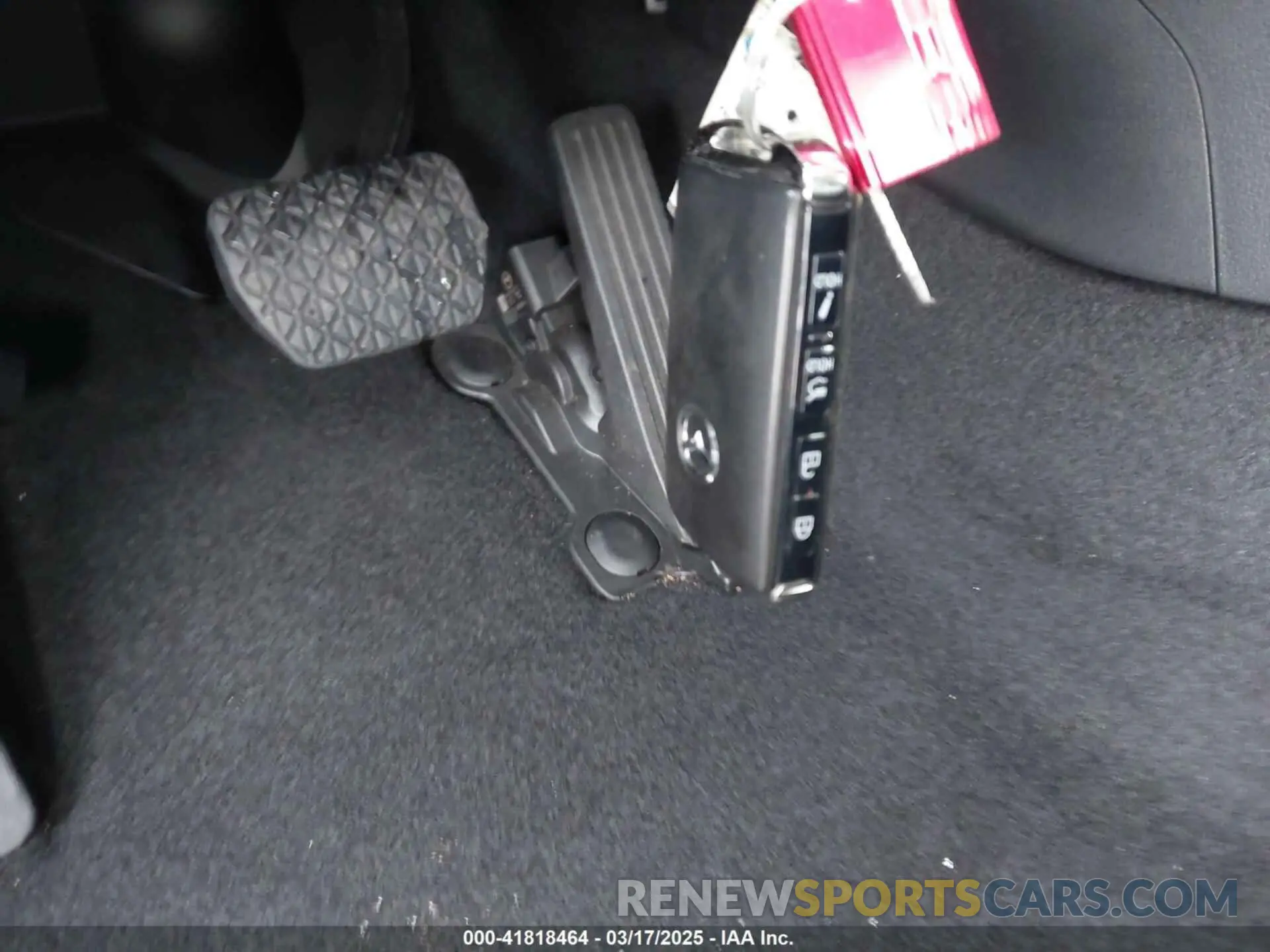 11 Photograph of a damaged car 7MMVABEM8RN220626 MAZDA CX-50 2024