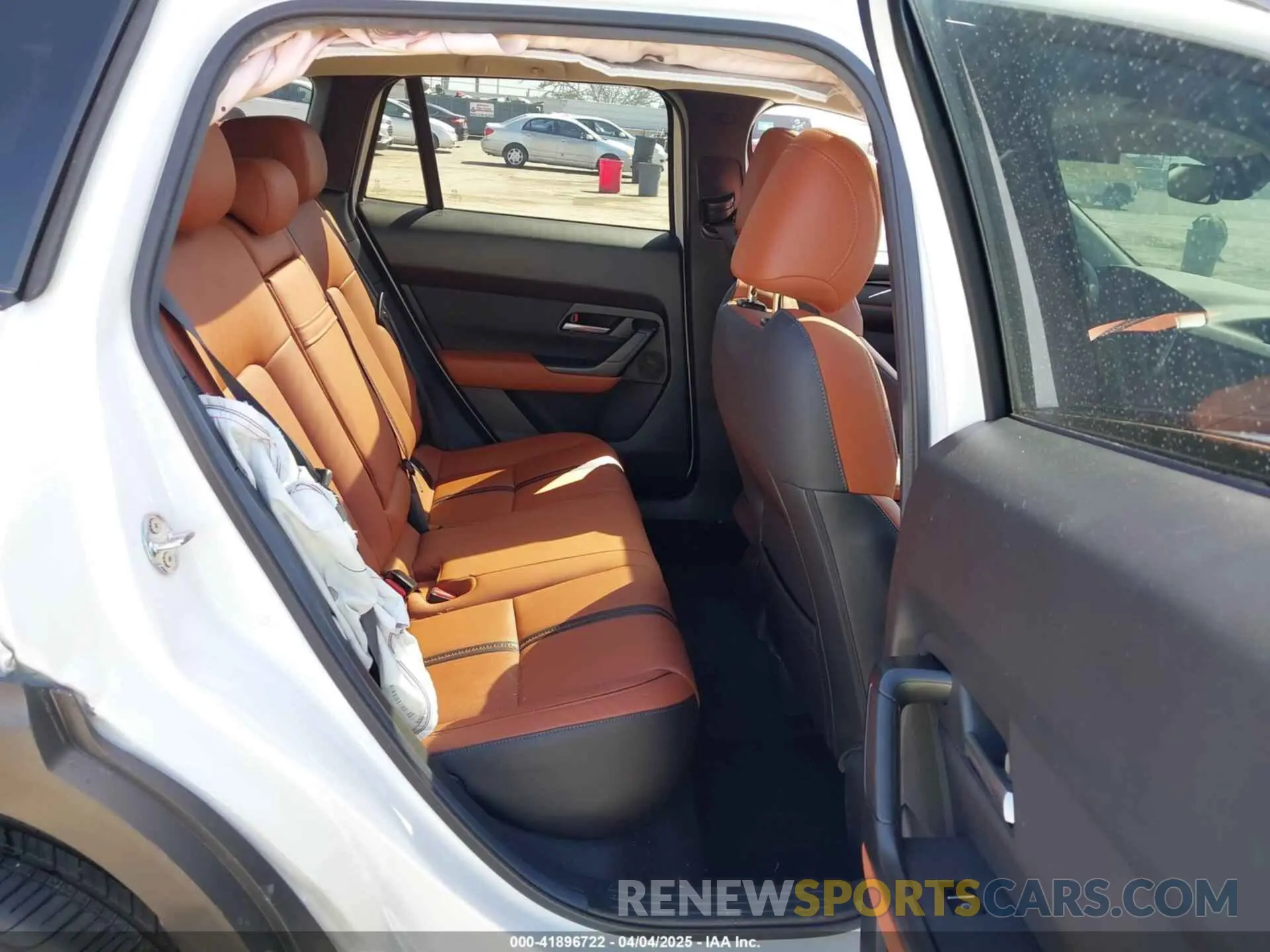 8 Фотография поврежденного автомобиля 7MMVABXY5RN205758 MAZDA CX-50 2024