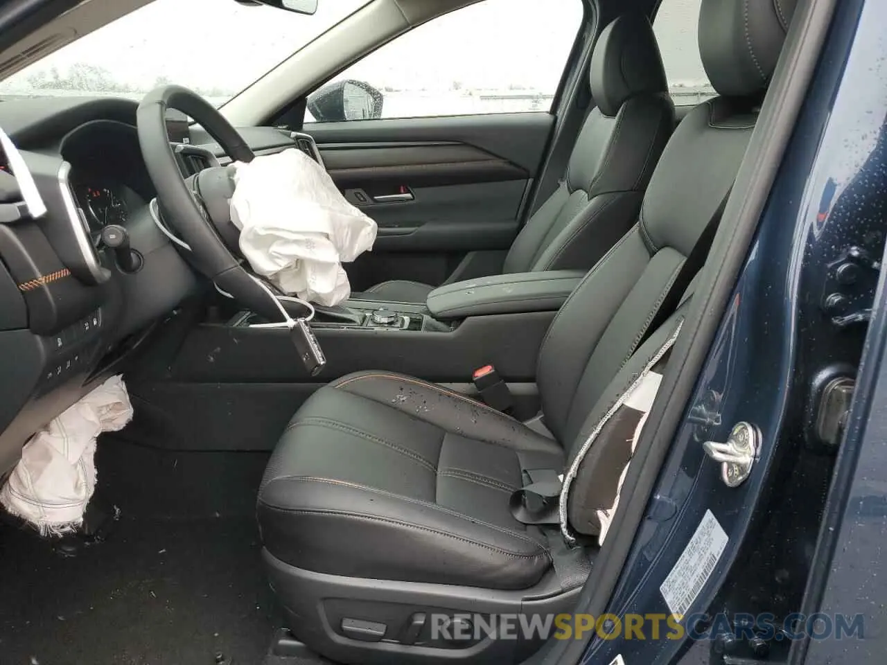 7 Photograph of a damaged car 7MMVAADW9SN113992 MAZDA CX-50 2025