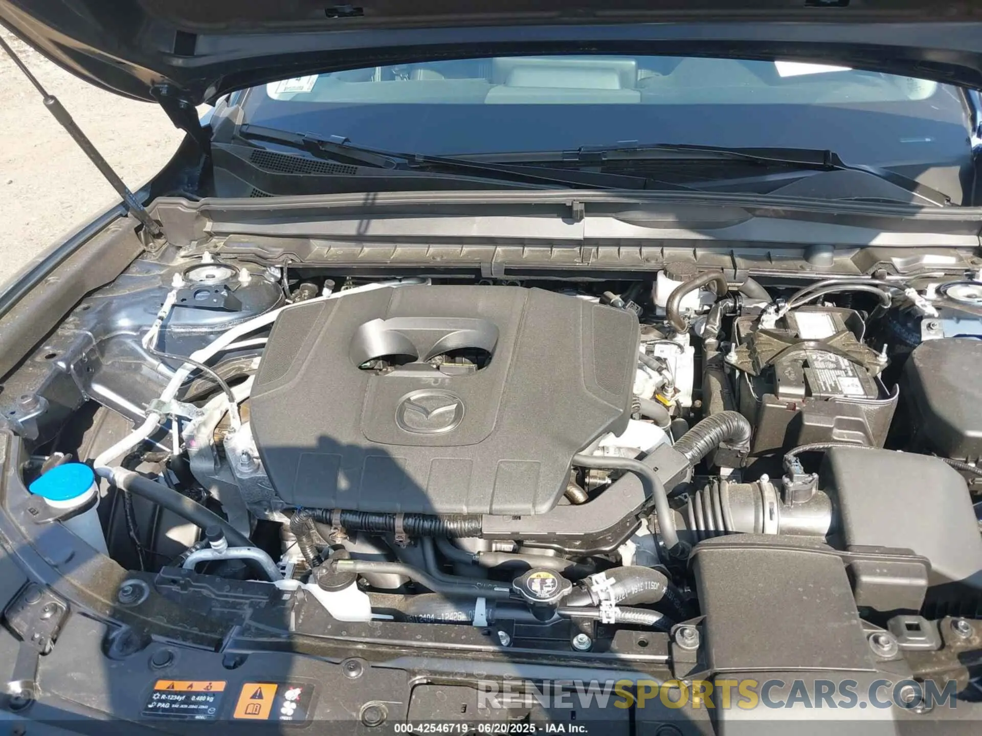 10 Photograph of a damaged car 7MMVABAM7SN337478 MAZDA CX-50 2025