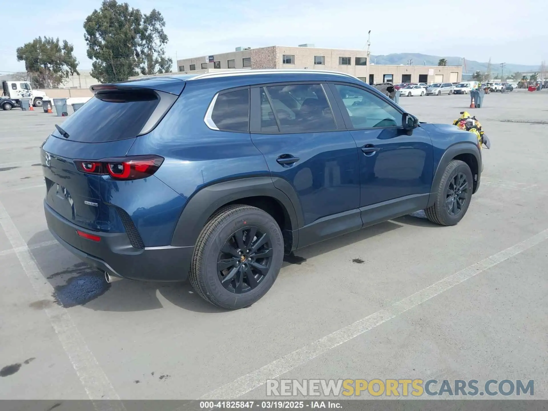 4 Фотография поврежденного автомобиля 7MMVABBM0SN344707 MAZDA CX-50 2025