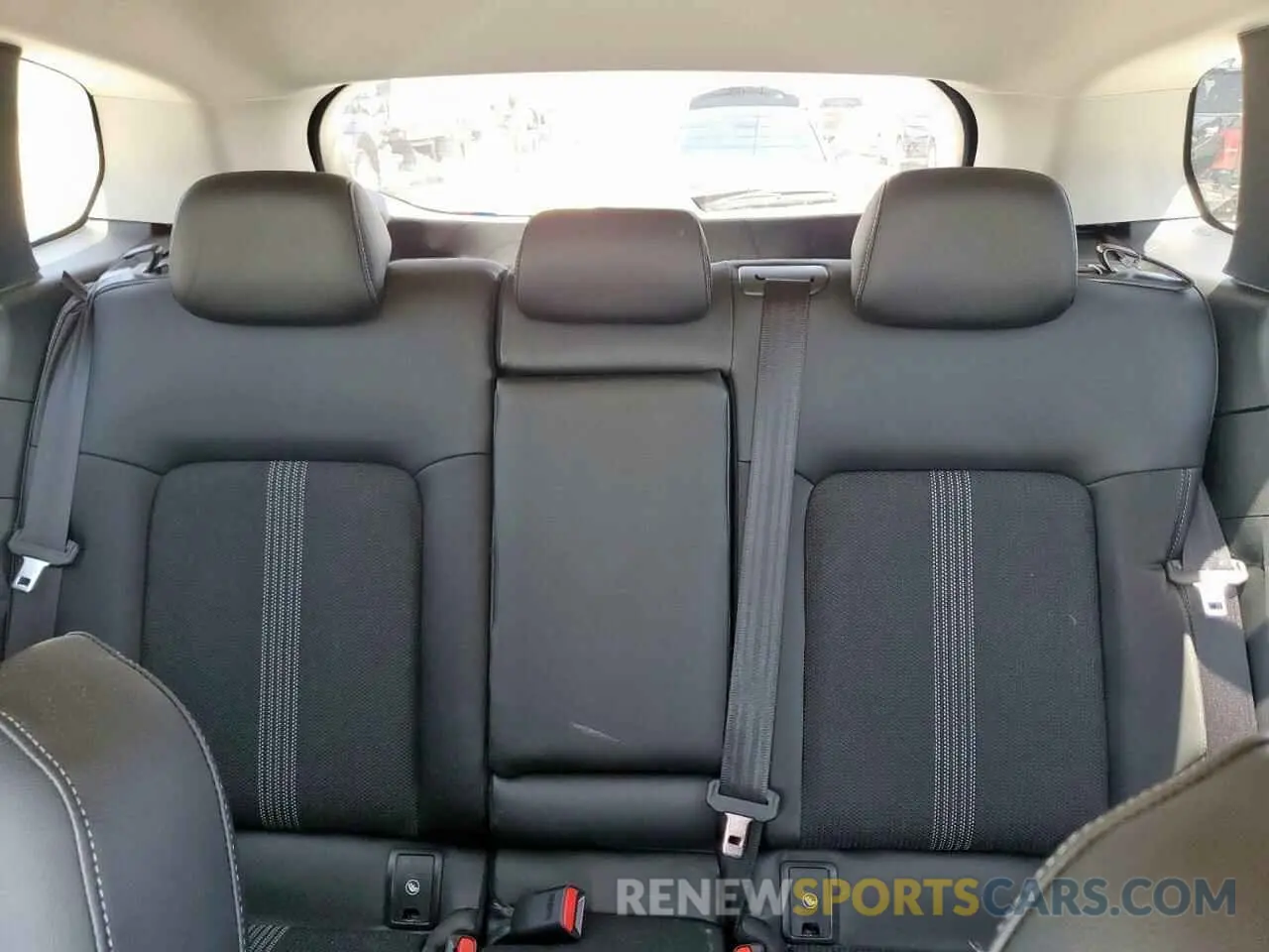 10 Photograph of a damaged car 7MMVABBM5SN334657 MAZDA CX-50 2025