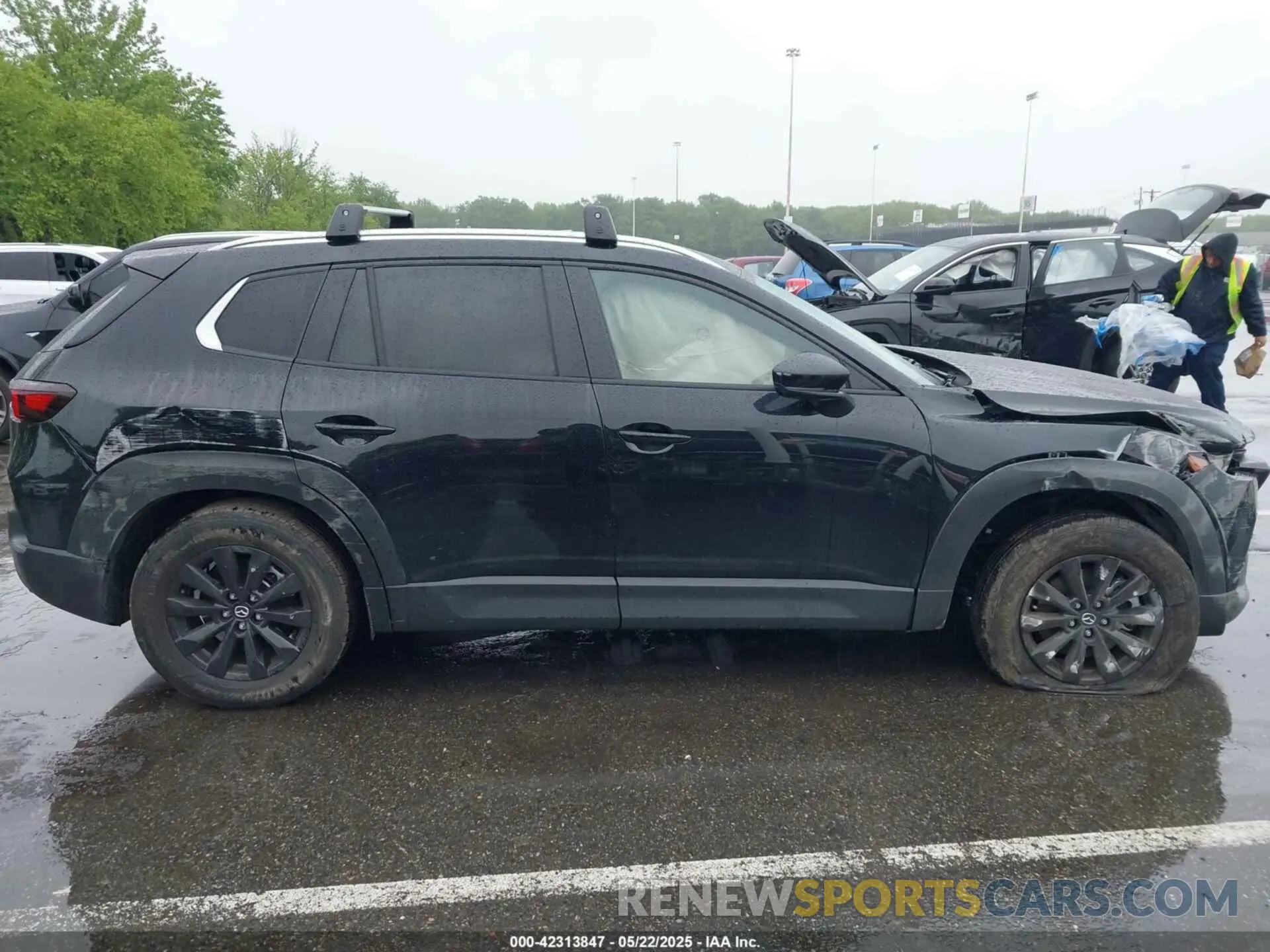 13 Фотография поврежденного автомобиля 7MMVABBM6SN311548 MAZDA CX-50 2025