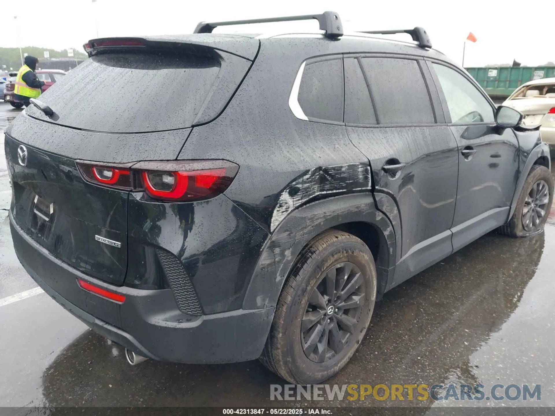 4 Фотография поврежденного автомобиля 7MMVABBM6SN311548 MAZDA CX-50 2025