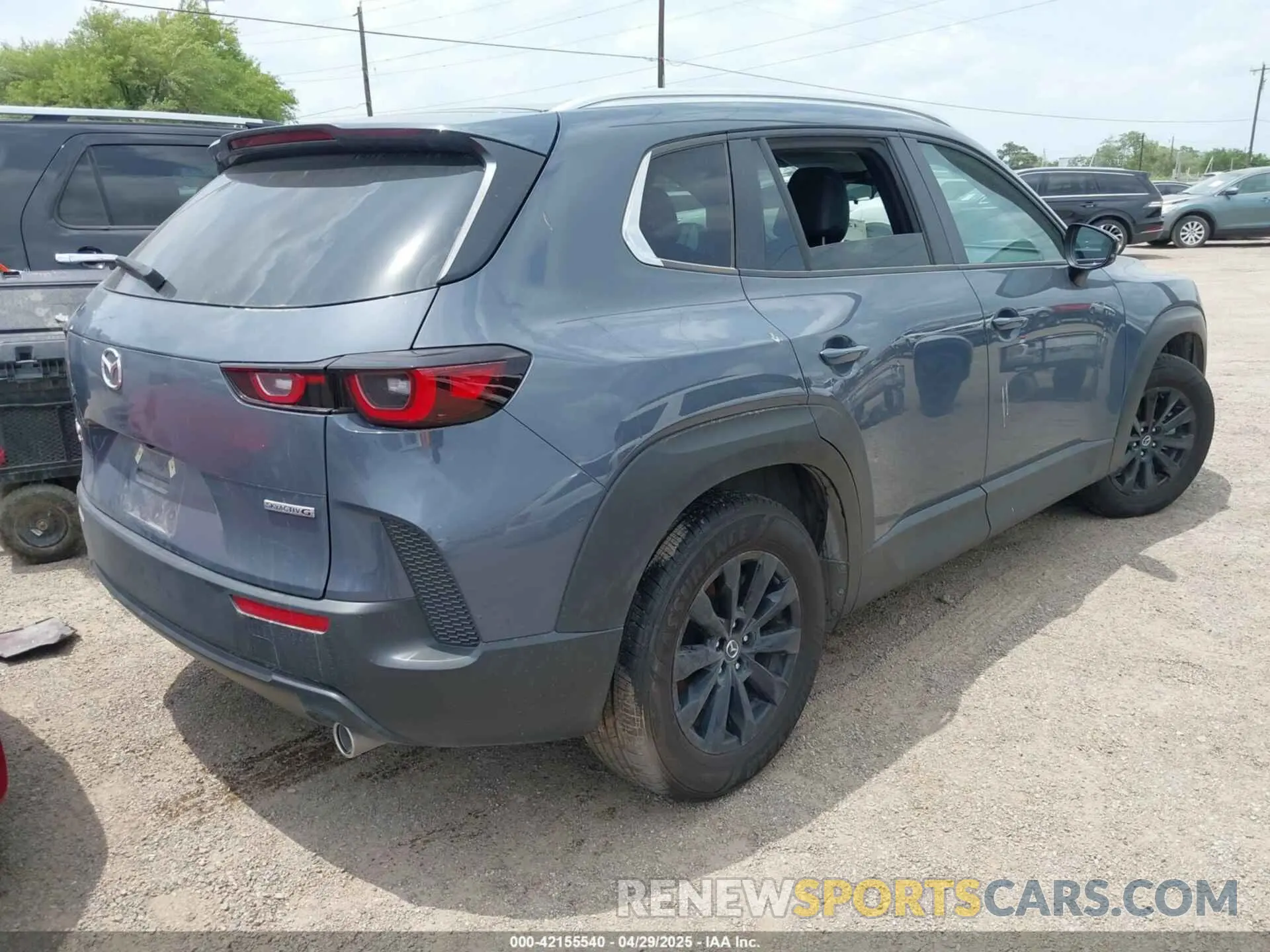 4 Photograph of a damaged car 7MMVABBM6SN312134 MAZDA CX-50 2025