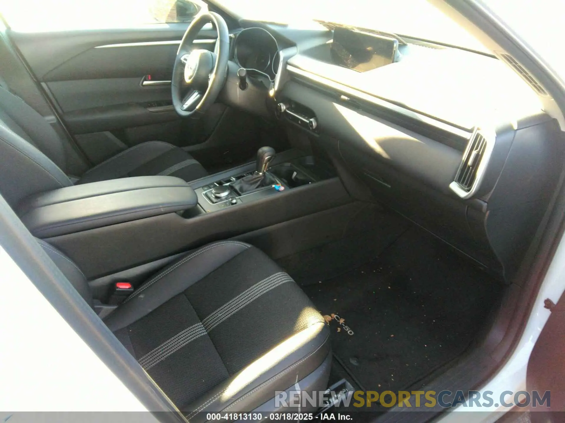 5 Photograph of a damaged car 7MMVABBM7SN304740 MAZDA CX-50 2025