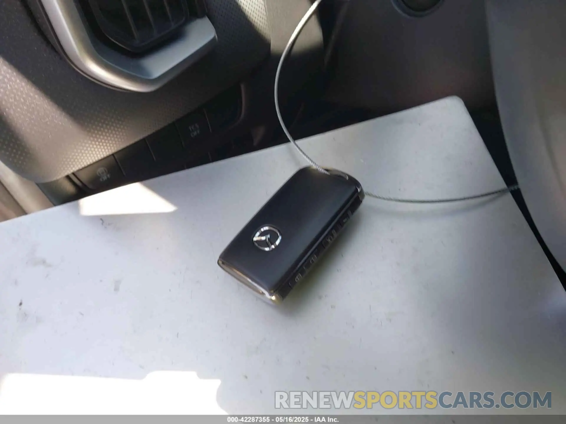 11 Photograph of a damaged car 7MMVABBM9SN316758 MAZDA CX-50 2025