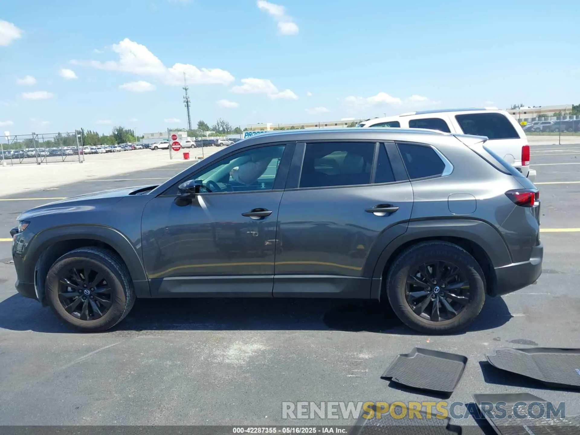 15 Photograph of a damaged car 7MMVABBM9SN316758 MAZDA CX-50 2025