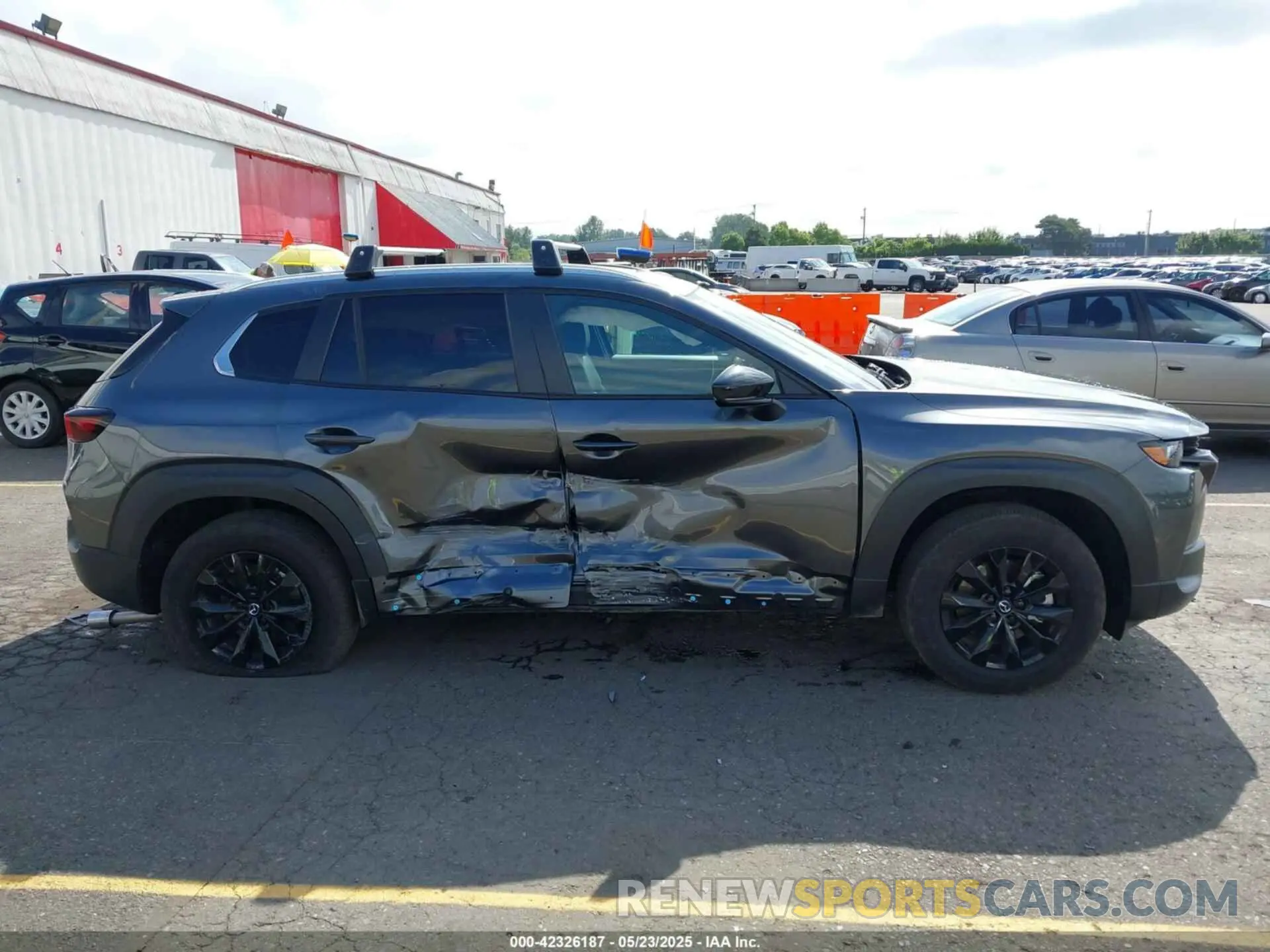 14 Photograph of a damaged car 7MMVABDM3SN313271 MAZDA CX-50 2025