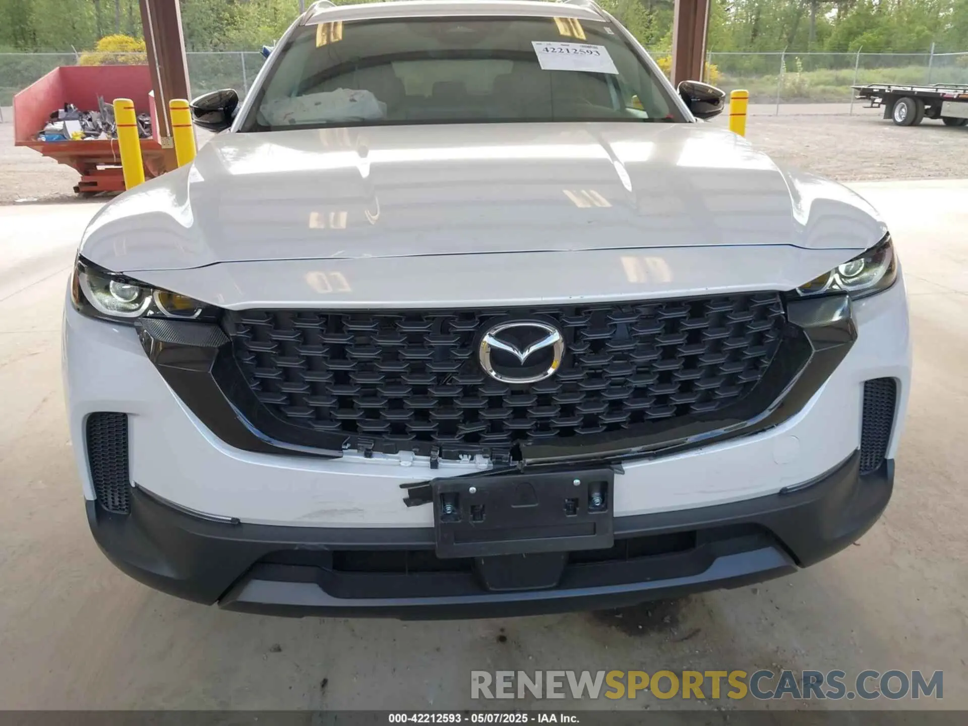 6 Photograph of a damaged car 7MMVABDM9SN337431 MAZDA CX-50 2025
