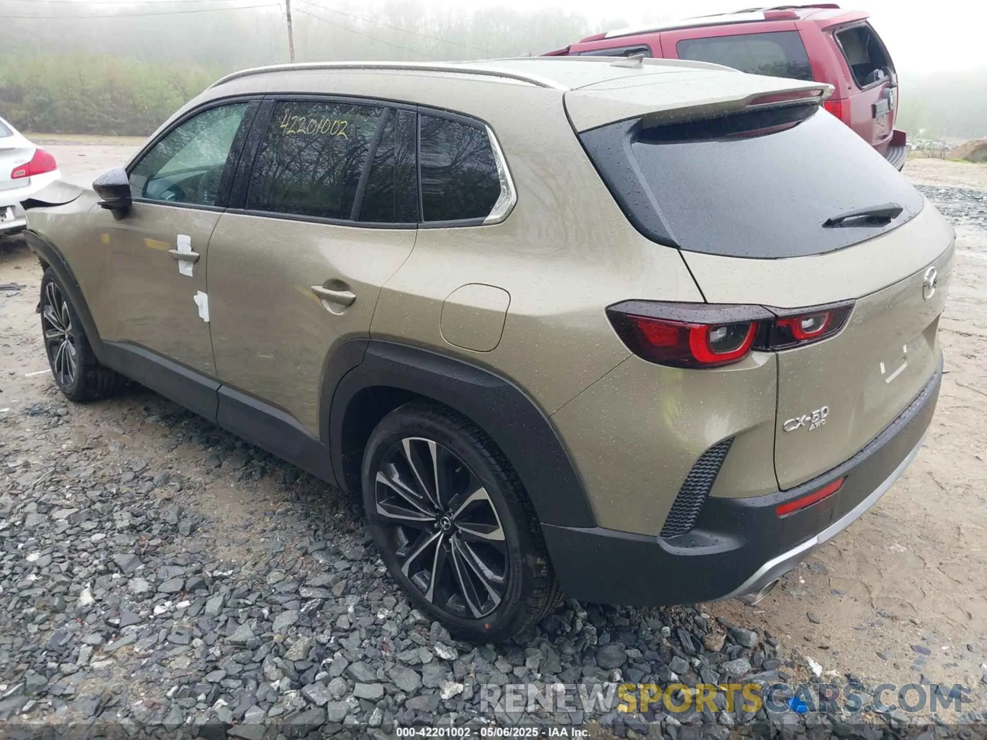3 Photograph of a damaged car 7MMVABDY2SN339010 MAZDA CX-50 2025