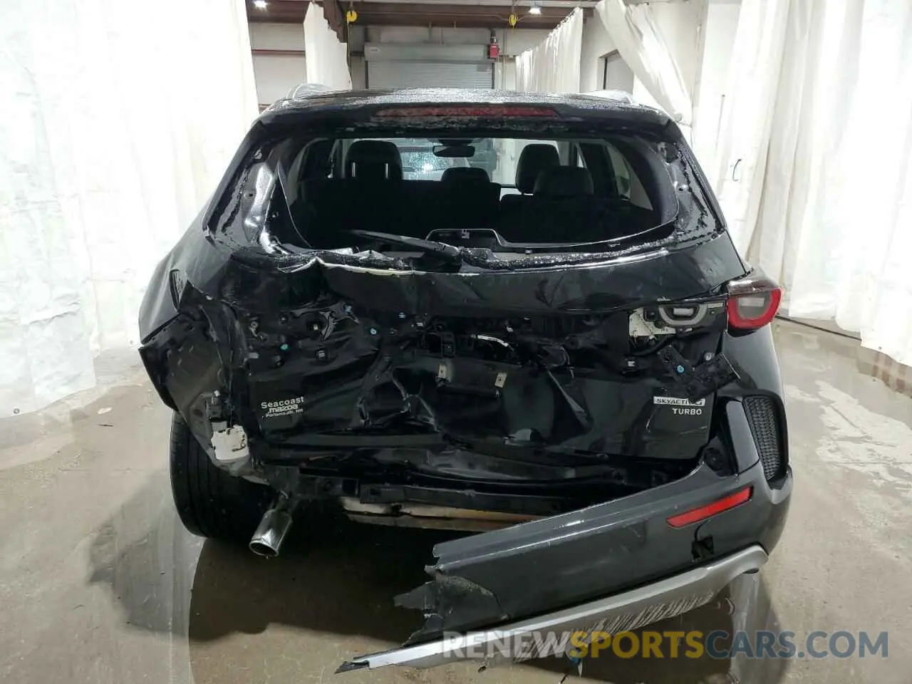 6 Photograph of a damaged car 7MMVABXY0PN147331 MAZDA CX-50 BASE 2023