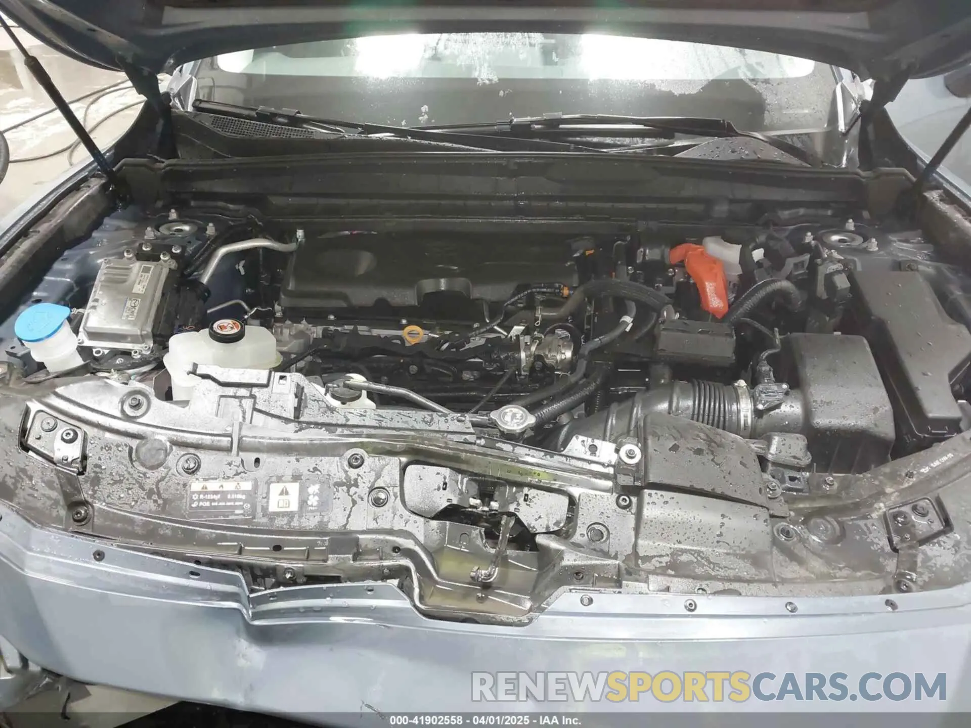 10 Photograph of a damaged car 7MMVAADW5SN100981 MAZDA CX-50 HYBRID 2025