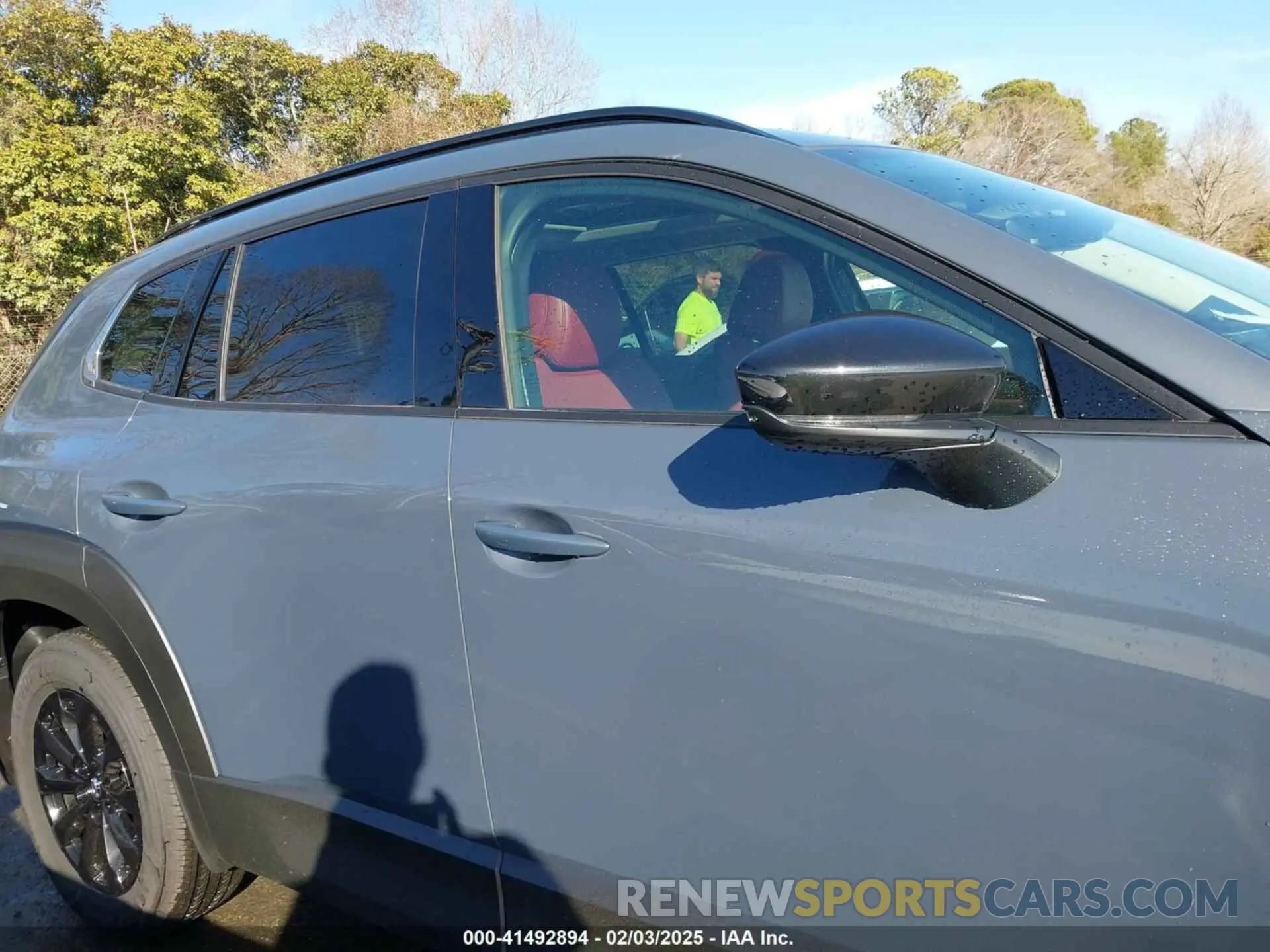13 Photograph of a damaged car 7MMVAADW6SN102576 MAZDA CX-50 HYBRID 2025