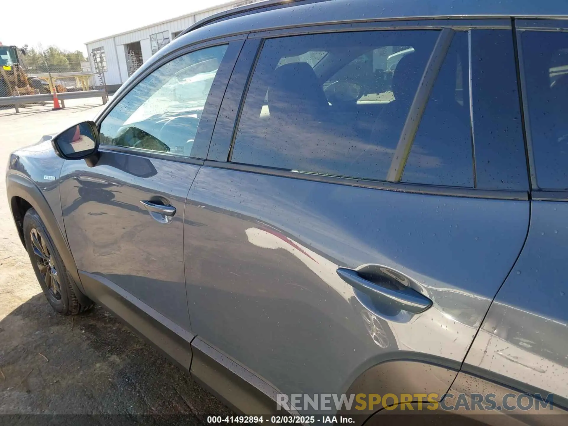 14 Photograph of a damaged car 7MMVAADW6SN102576 MAZDA CX-50 HYBRID 2025