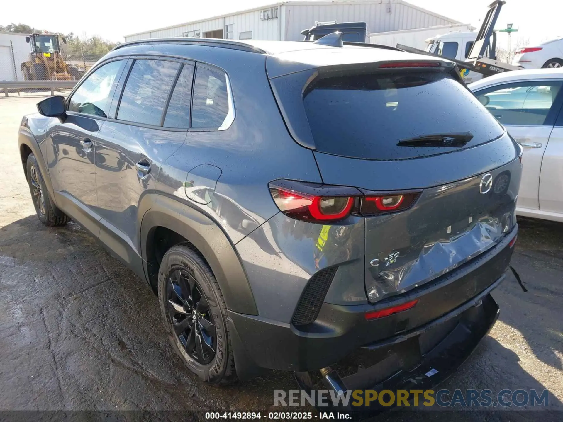 3 Photograph of a damaged car 7MMVAADW6SN102576 MAZDA CX-50 HYBRID 2025