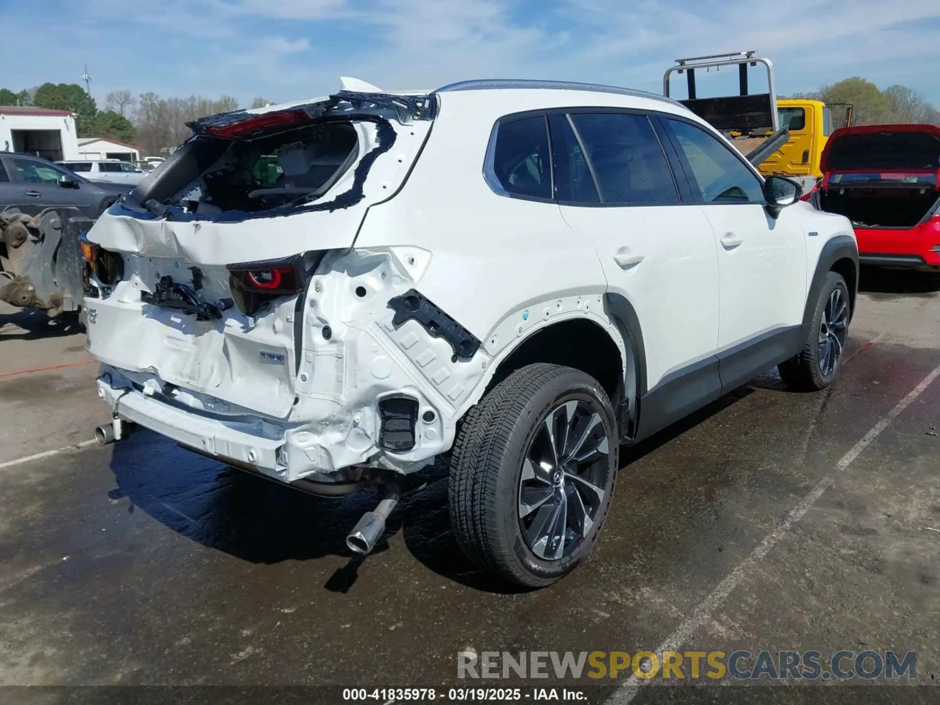 4 Фотография поврежденного автомобиля 7MMVAAEW6SN102771 MAZDA CX-50 HYBRID 2025