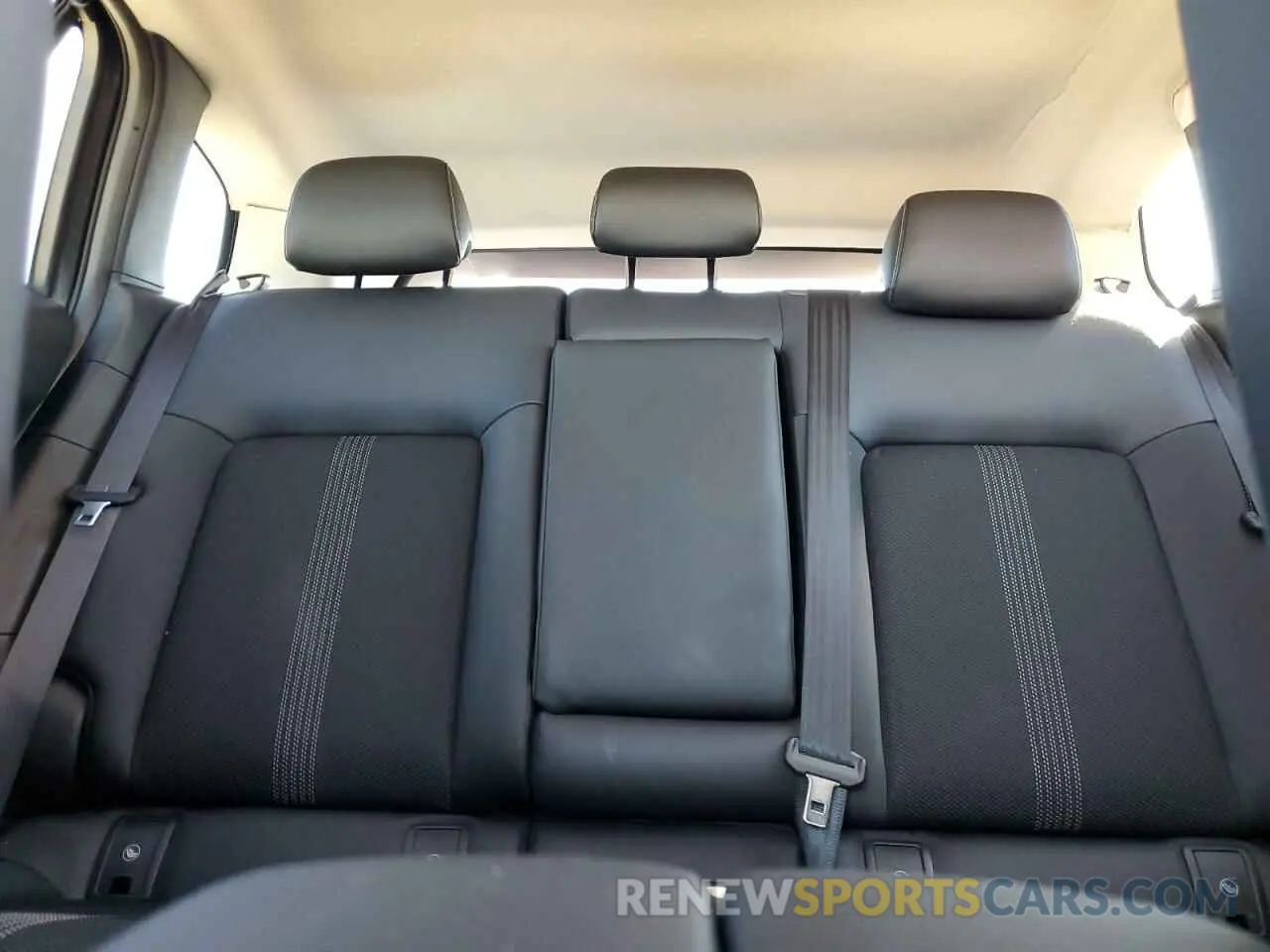10 Photograph of a damaged car 7MMVABCM6PN145781 MAZDA CX-50 PREF 2023