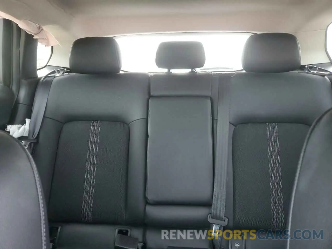 10 Photograph of a damaged car 7MMVABCM7PN147605 MAZDA CX-50 PREF 2023