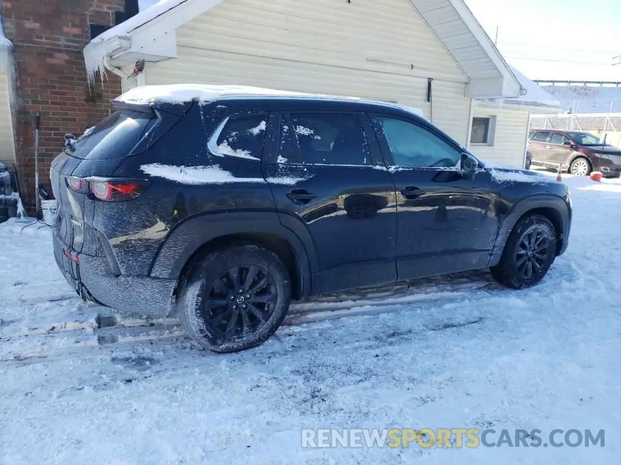 3 Photograph of a damaged car 7MMVABCM9PN114556 MAZDA CX-50 PREF 2023