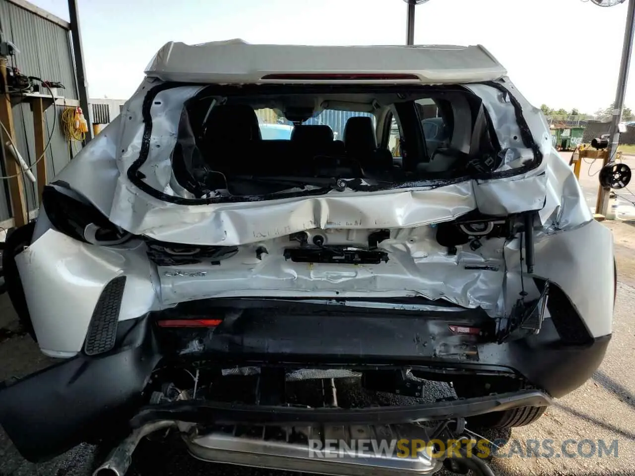 6 Photograph of a damaged car 7MMVABBM1SN345963 MAZDA CX-50 PREF 2025