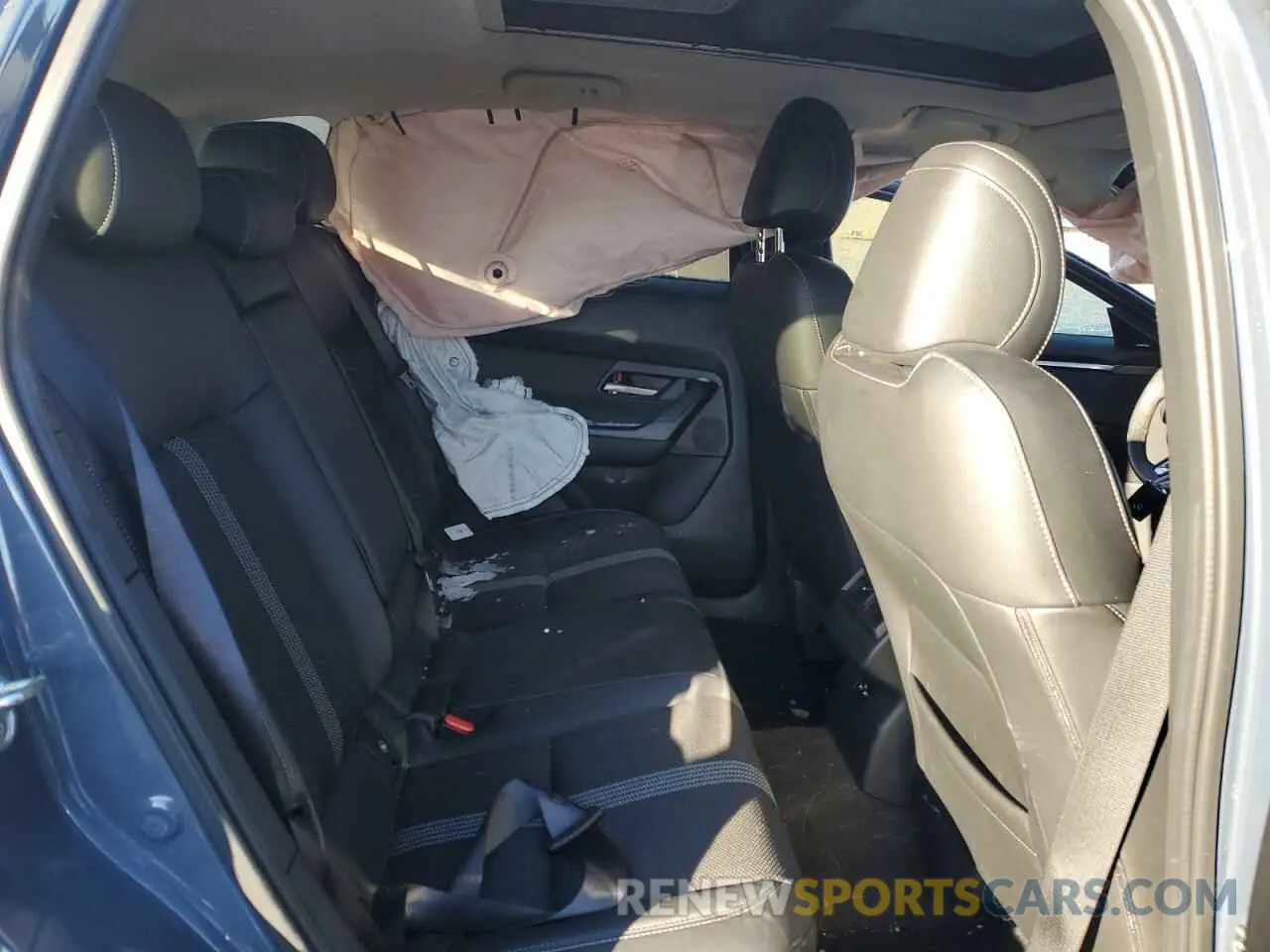10 Photograph of a damaged car 7MMVABDM2RN203760 MAZDA CX-50 PREM 2024