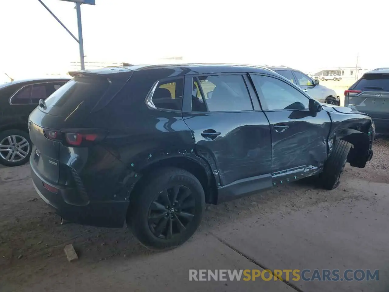 3 Фотография поврежденного автомобиля 7MMVABDM5RN211173 MAZDA CX-50 PREM 2024