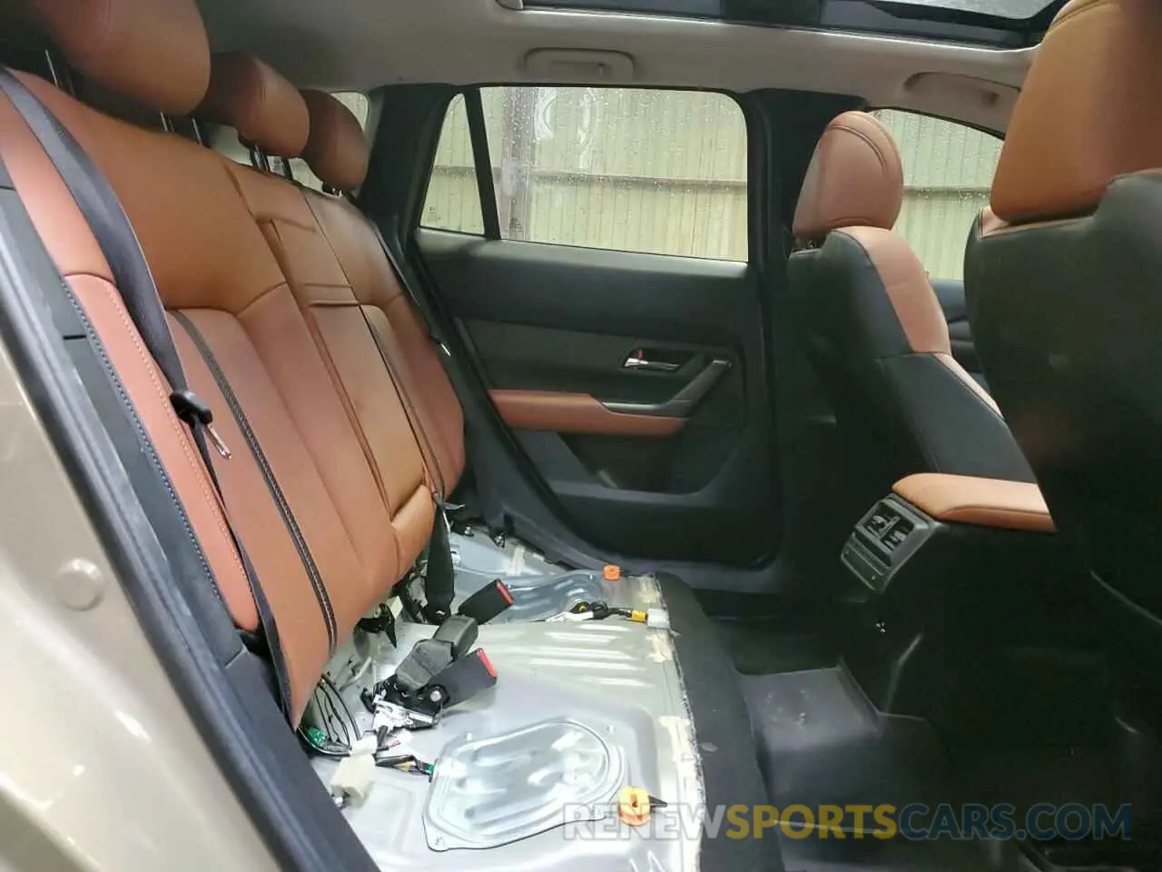11 Photograph of a damaged car 7MMVABDM9RN158008 MAZDA CX-50 PREM 2024