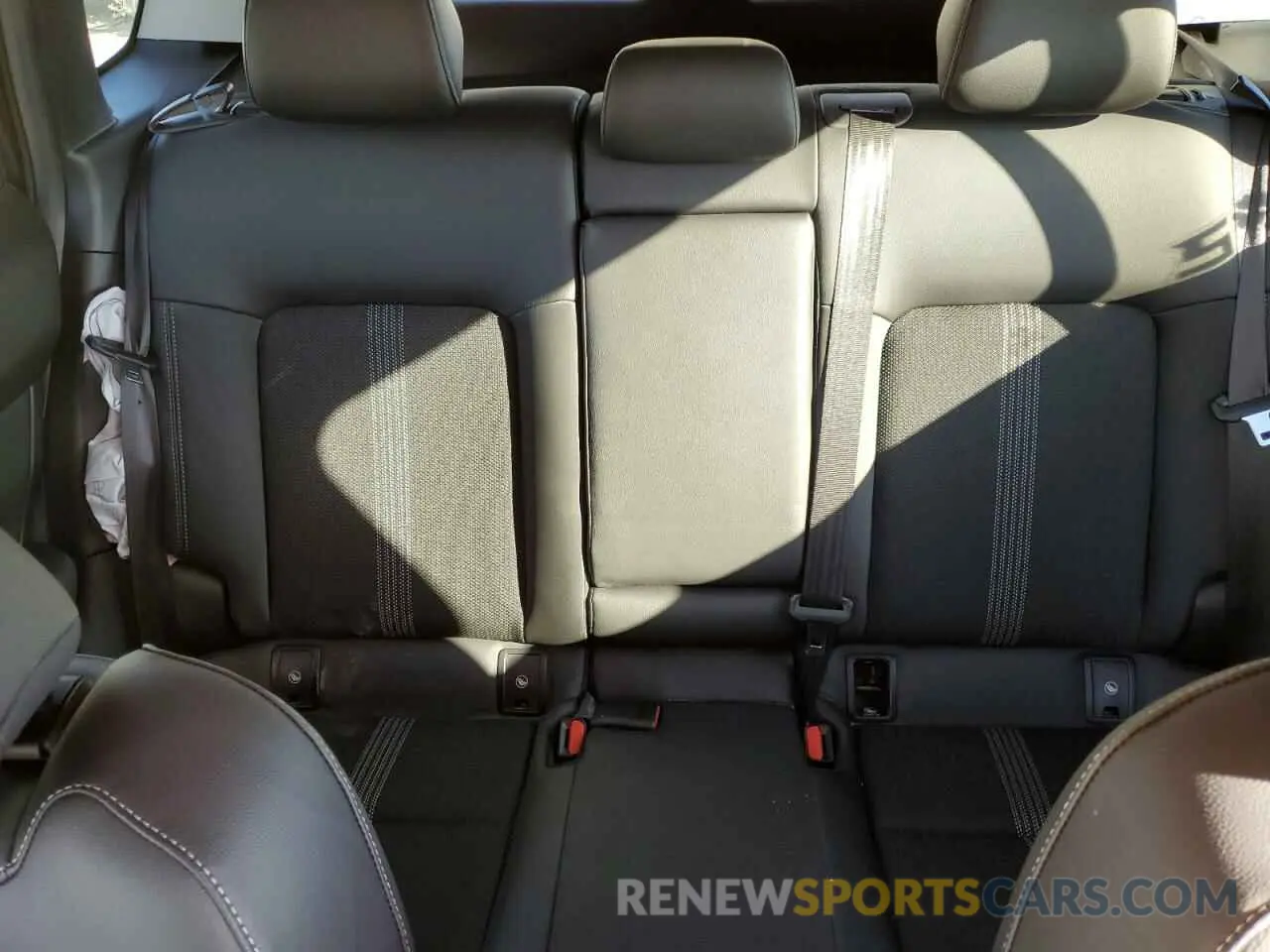 10 Photograph of a damaged car 7MMVABAM2RN217906 MAZDA CX-50 SELE 2024