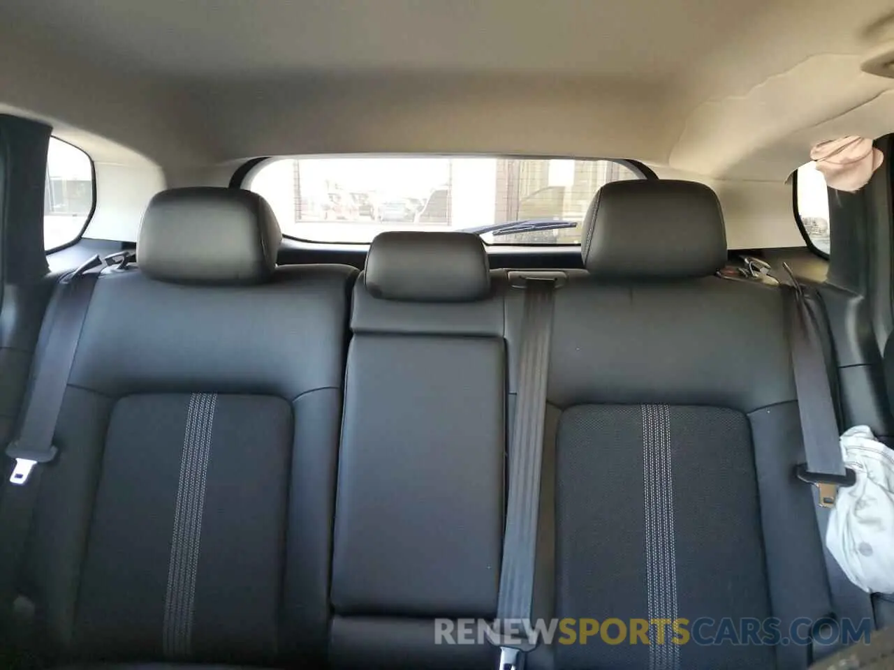 10 Photograph of a damaged car 7MMVABAM8RN196074 MAZDA CX-50 SELE 2024