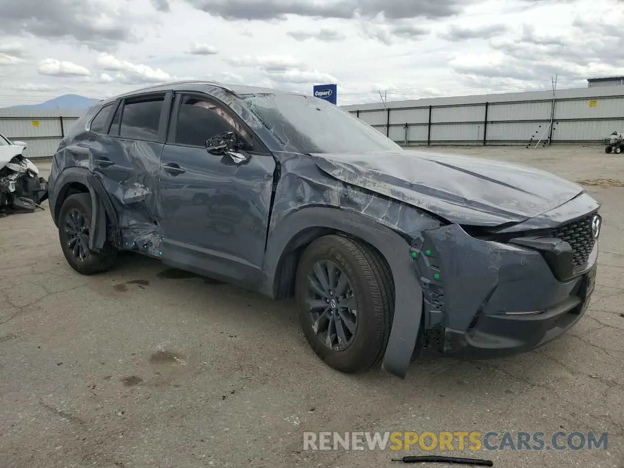 4 Photograph of a damaged car 7MMVABAM1SN328601 MAZDA CX-50 SELE 2025