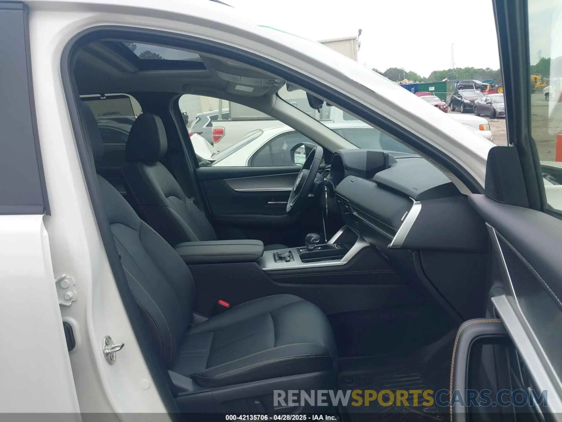 5 Photograph of a damaged car JM3KJBHD4S1122583 MAZDA CX-70 2025