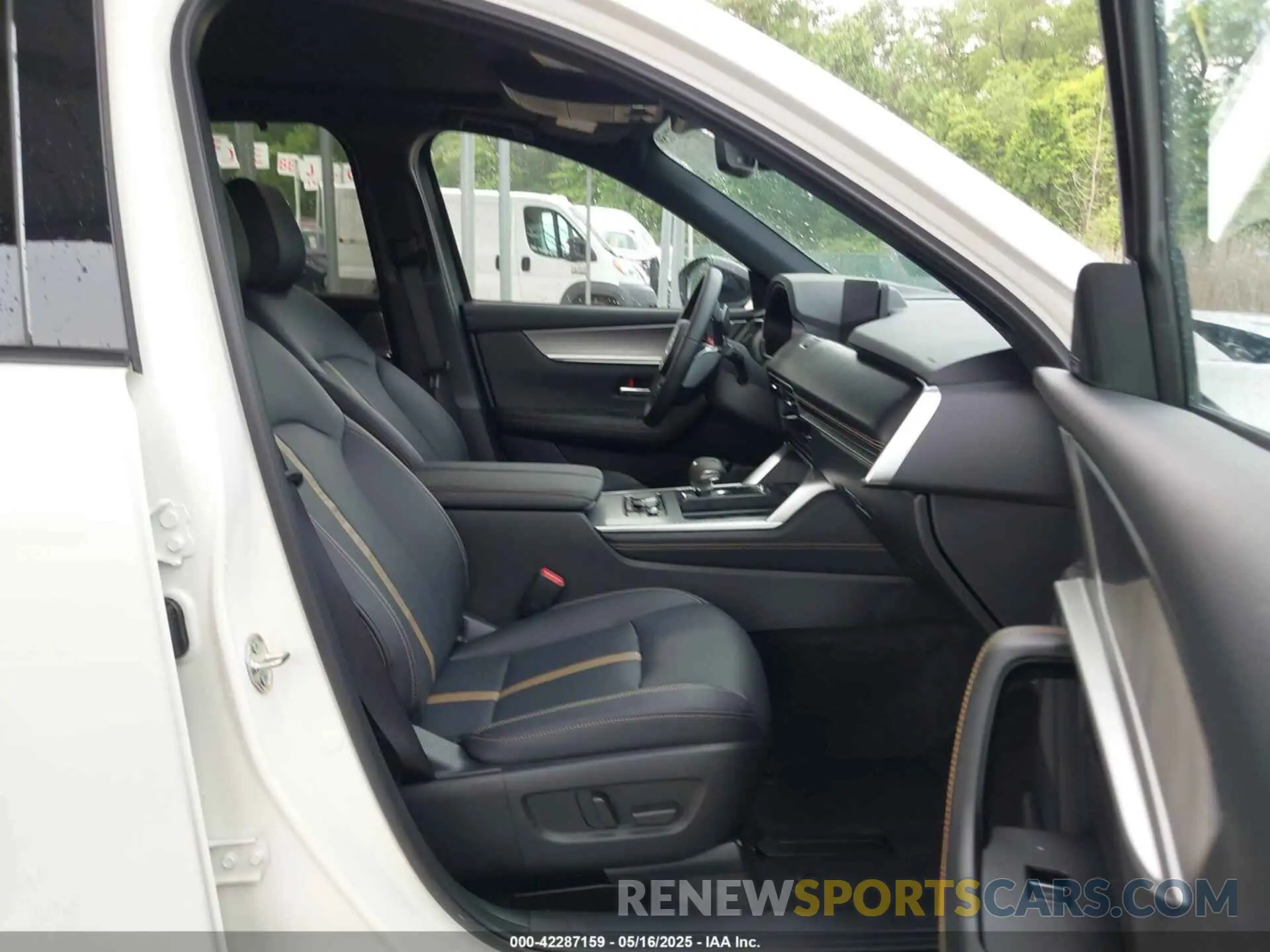 5 Фотография поврежденного автомобиля JM3KJEHA6S1111740 MAZDA CX-70 PHEV 2025