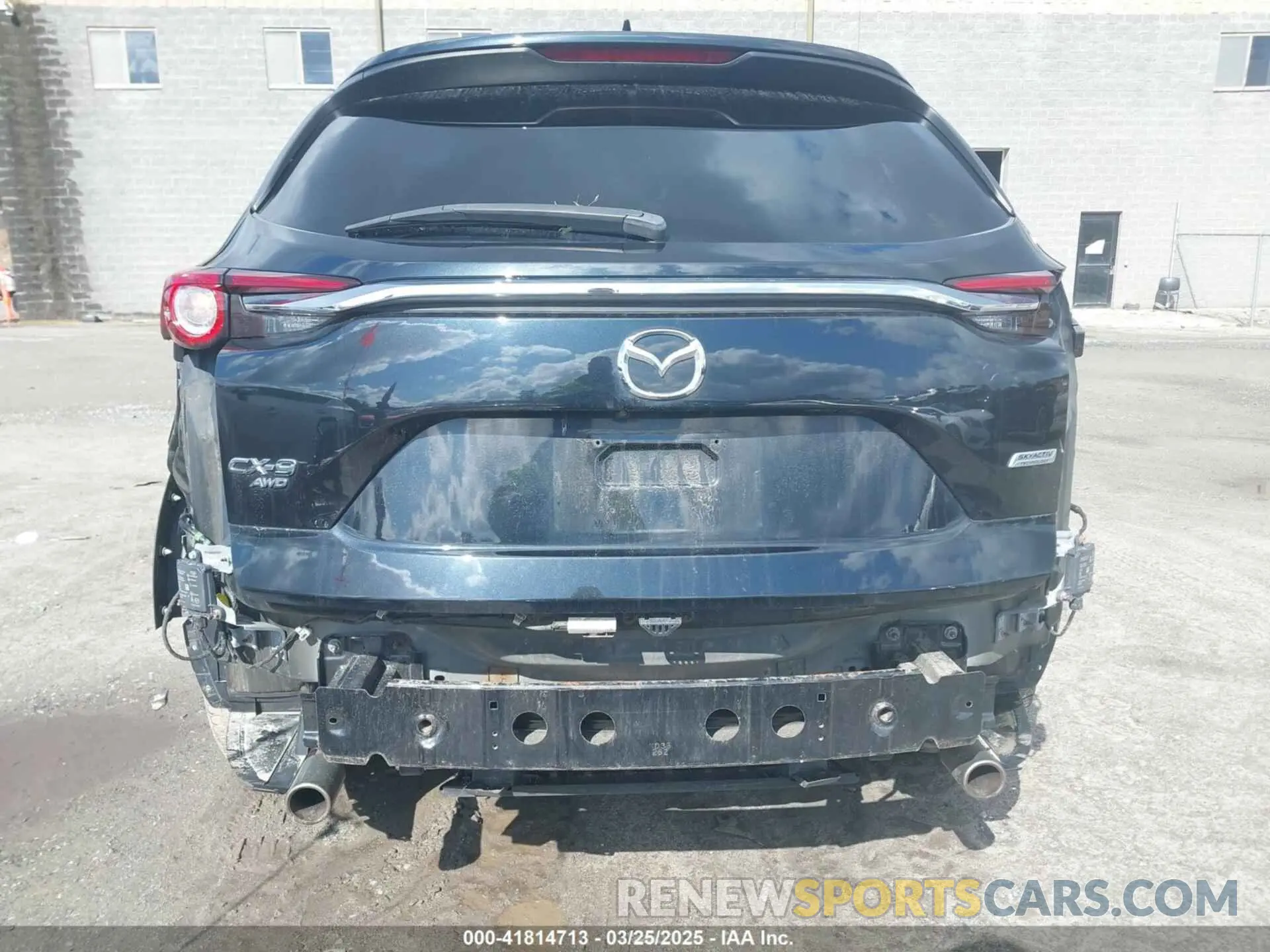 18 Фотография поврежденного автомобиля JM3TCBCY0K0317028 MAZDA CX-9 2019