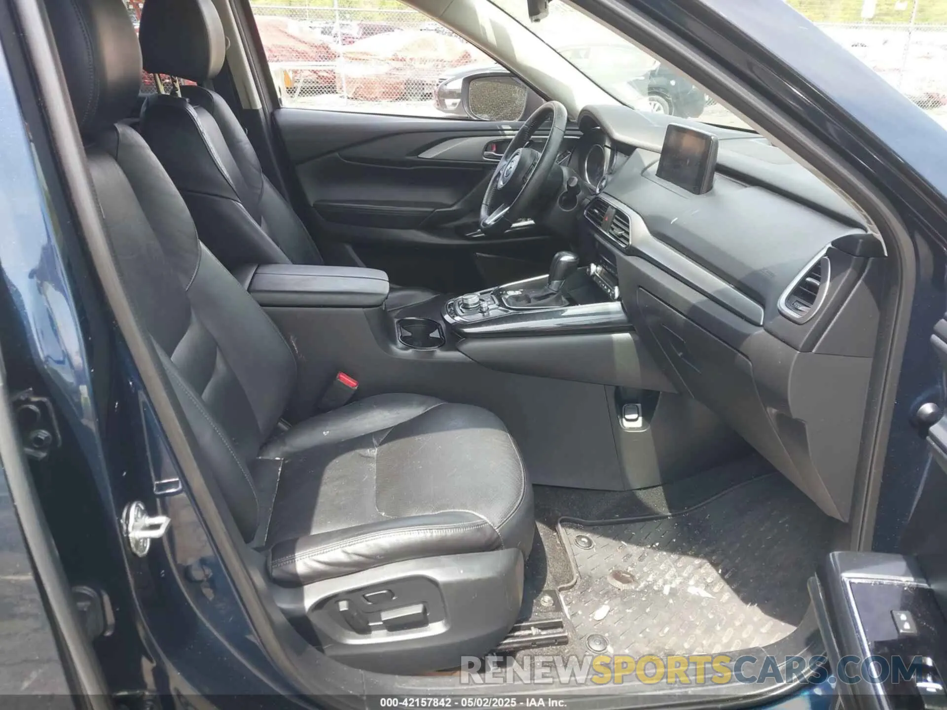 5 Photograph of a damaged car JM3TCBCY6K0331905 MAZDA CX-9 2019