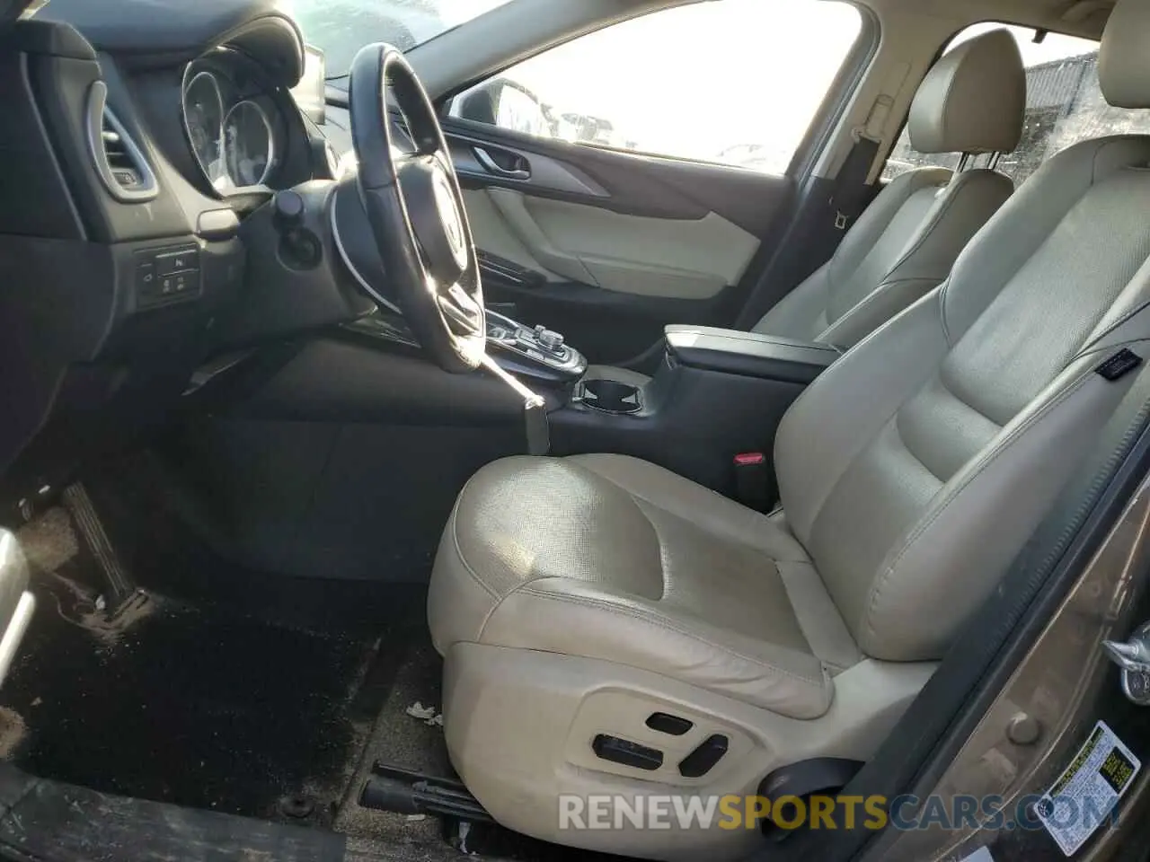 7 Photograph of a damaged car JM3TCBCY7K0328561 MAZDA CX-9 2019