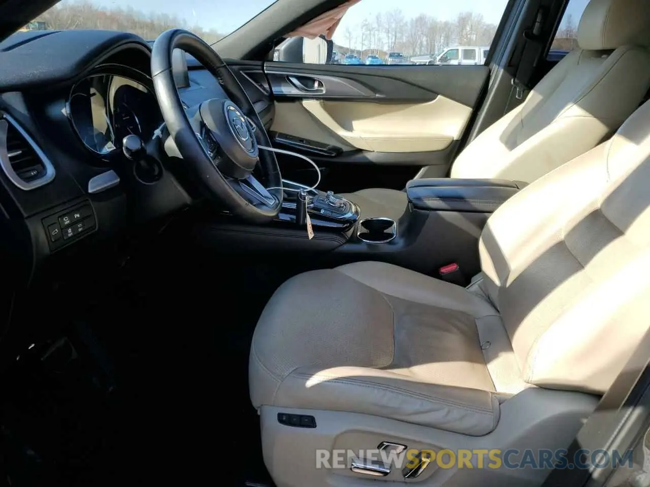 7 Фотография поврежденного автомобиля JM3TCBDY3K0336929 MAZDA CX-9 2019