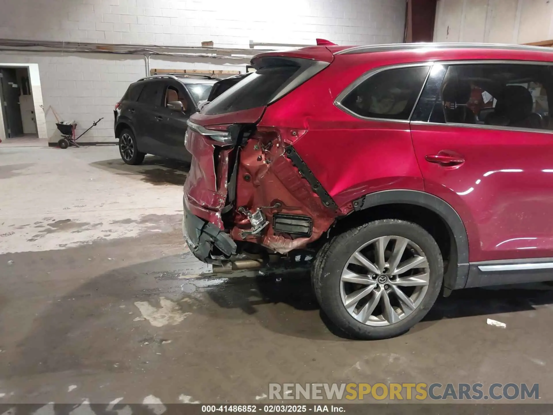 18 Photograph of a damaged car JM3TCBDY9K0323098 MAZDA CX-9 2019