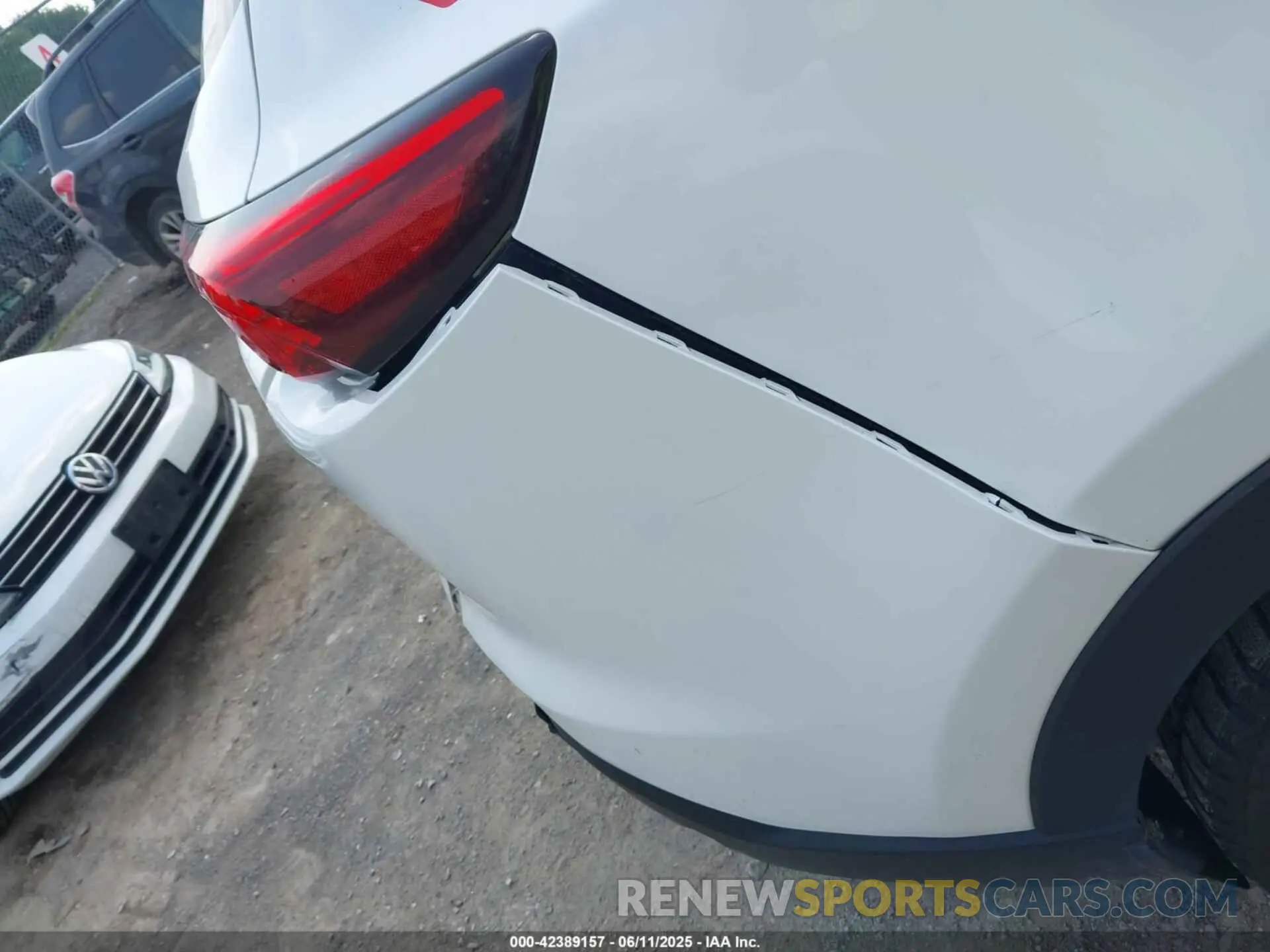 17 Photograph of a damaged car JM3TCBDY3L0410674 MAZDA CX-9 2020