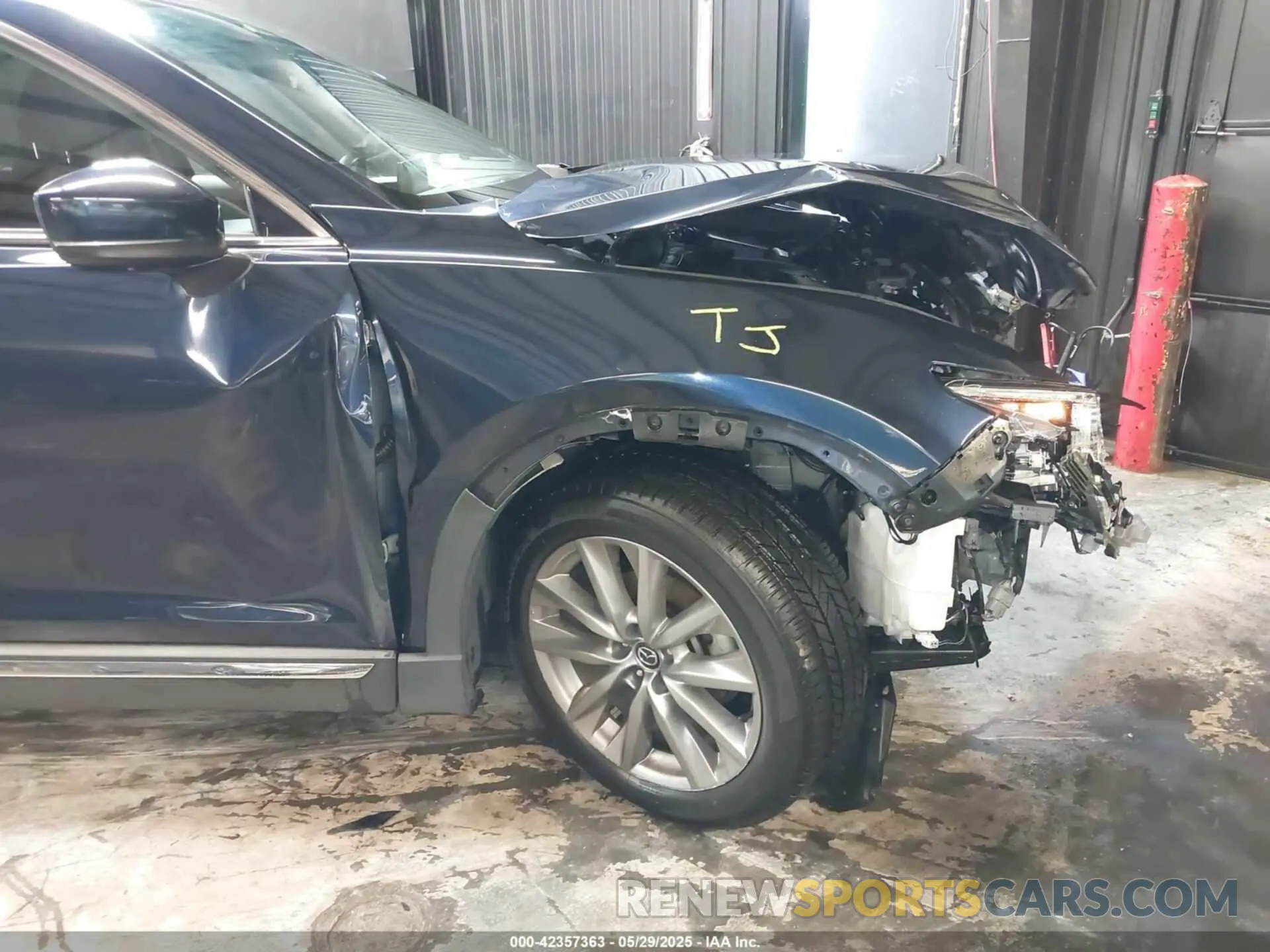 19 Фотография поврежденного автомобиля JM3TCBDY4L0403376 MAZDA CX-9 2020