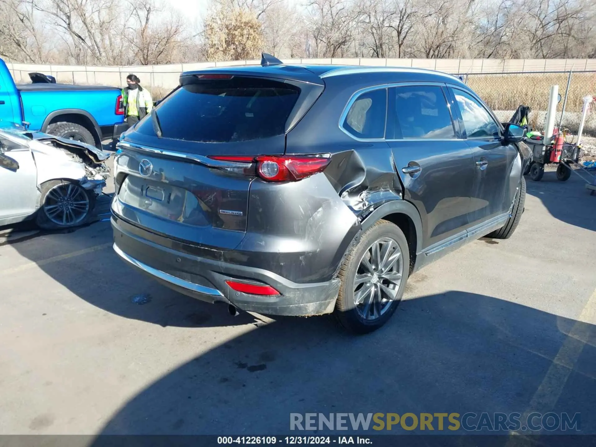 4 Photograph of a damaged car JM3TCBEYXL0410265 MAZDA CX-9 2020