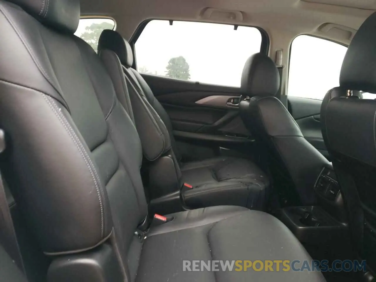 11 Photograph of a damaged car JM3TCBCY2M0536723 MAZDA CX-9 2021