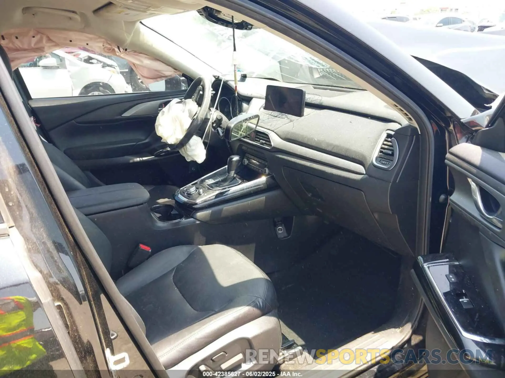 5 Photograph of a damaged car JM3TCBCY8M0514905 MAZDA CX-9 2021